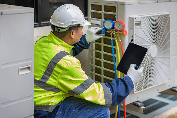 Professional Hvac technician working in Manchester, MO